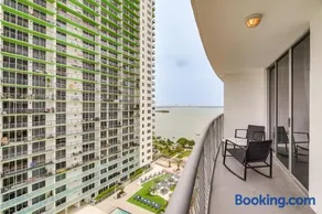 Luxury High Rise Condo by The Biscayne Bay - Image 3