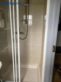Studio apartment to rent - Image 4