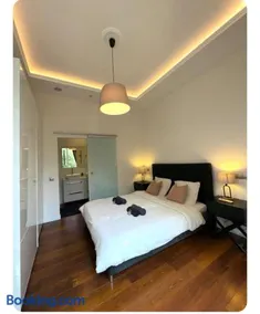 AC-Free Parking - Contemporary 4 Bedroom Villa Apartment - Image 1