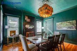 6br New Orleans Speakeasy Hot Tub & Playground - Image 2