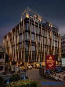 Hotel Serenity Suites - Image 1