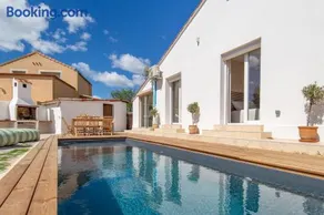 Frontignan, Villa Bianca, piscine et jardin - Image 1