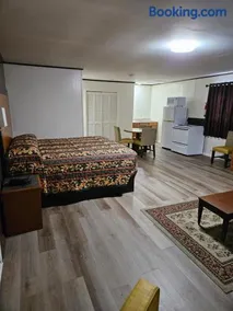 Traveler's Inn - Image 2