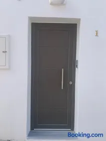 Smyrnis Apartments - Image 2