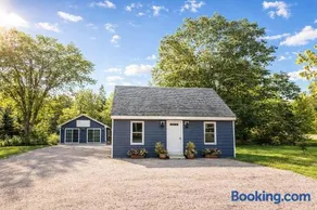 Gateway to Acadia Renovated Milbridge Coastal Home - Image 1