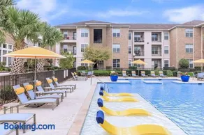 Magnolia 1BR Hideaway Relaxing Stay - Image 2