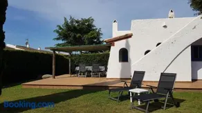Maison avec terrasse, piscine et jardin | Vue nature - Image 2