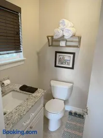 Quiet, Cozy Guesthouse with privacy - Image 5