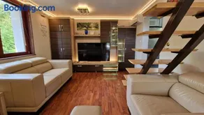Pilis Hills View Deluxe House with Pool & AC near Bp - Image 2