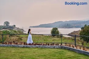 SaffronStays Eldora by the Lake - 5BHK Villa with Pool, Foosball, Cricket & Pet-Friendly - Image 2