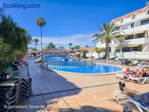 Colon II apartment with aircon, pool bar, beachside - Playa De Las Américas - Image 3
