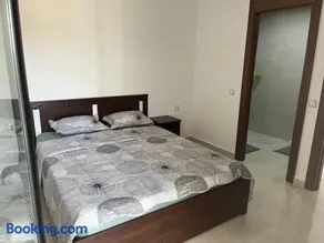 Appartement avec piscine - Image 1