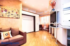 PETITE HOME IN ROME - Image 2