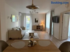 Central Park View Apartment - Image 1