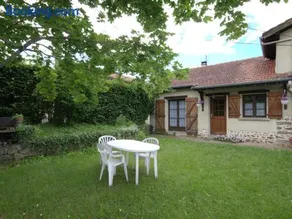 Gîte 65 m² avec cheminée, terrasse et jeux pour enfants - Image 1
