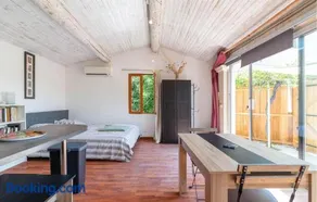 Amazing Apartment In Avignon With Wifi - Image 4
