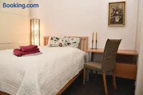 Grand Vienna City Center Apartment - Image 5