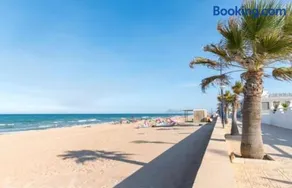 Apartamento en Primera Línea de Playa y Muy Céntrico - Image 2