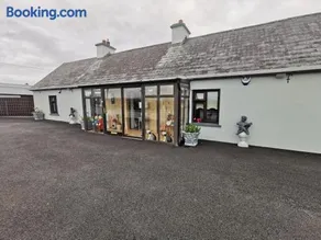 Sheila's Cottage Ballyheigue - Image 2