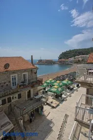 Piazza Apartments 2 - Image 1
