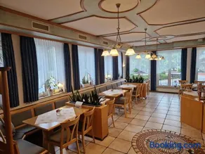 LandGASTHOF Rose - Image 3