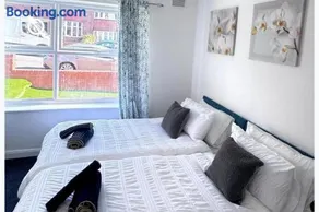 Apartment - Sleeps 2 - Parking - Image 4
