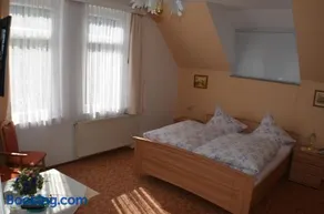 Pension & Ferienwohnung "Villa Agnesruh" - Image 4