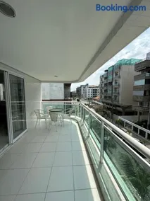 Apartamento 3 Quartos em Frente à Praia do Forte - Image 3