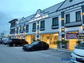 Maple Boutique Hotel - Image 1