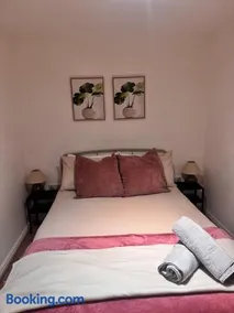 Chestnut Home - Image 2