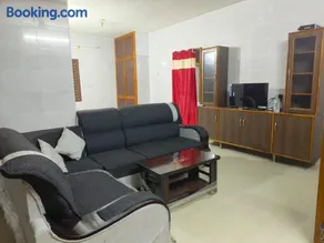 HB'S Nest HOMESTAY SPACIOUS 2BHK HILL VIEW APPARTMENT - Image 1