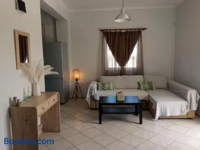 Sea Side House Kourouta - Image 1