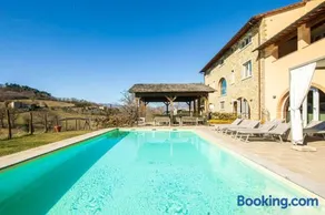 Beautiful villa with private lawn, pool and luxury SPA by VacaVilla - Image 2