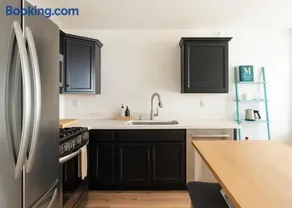 Houston House Stays - Image 3
