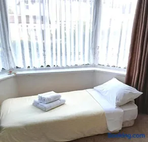 Great place in Liverpool, private bathroom & lounge - Image 2
