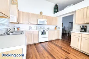 Clear Creek 3 Bedroom Home Private Pool 15 Min to Disney - Image 4