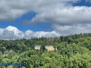 Les Houstalous - Image 1