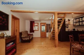 Cheerful Forest Cabin with Hot Tub! - Image 4
