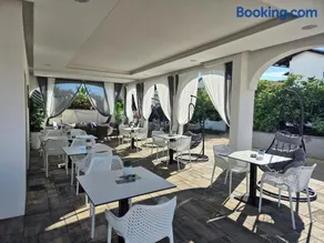 B&B Bloom Apartments - Image 4