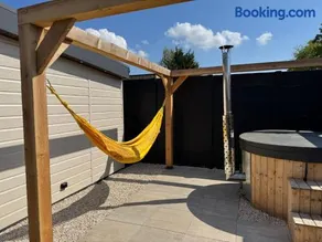 Luxury chalet Stay Smiley with hottub - Image 4