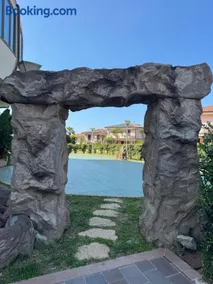 Syfar Palace Hotel - Image 1