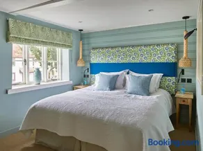 Tap Cottage - charming abode on Stockbridge High Street adjacent to boutique hotel The Grosvenor Stockbridge - Image 5