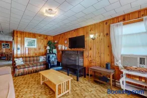 Beach Bungalow - Image 2