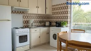 Kineta Suites Prime No4 - Image 2