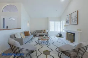 Hilltop Home with Private Pool and Spa - Image 3