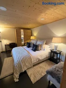 Little Chalet Piguet - Image 1