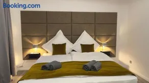 ARYVE Design-Boutique Apartment am Markt von Waltershausen im Thüringer Wald - Design-Interieur, Netflix, WLAN - Image 3