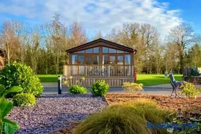 Deneb Lodge with Hot Tub - Image 2