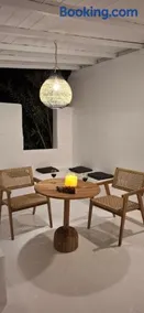 Chanos Luxury Suites Paros - Image 3
