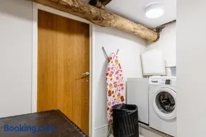 4 bedroom farmhouse Brecon Beacons - Image 4